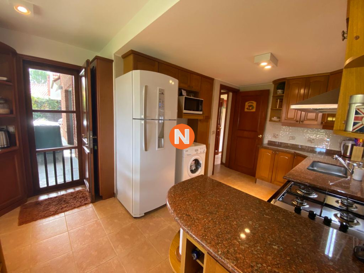 Casa Ref.216906 - CASA EN ZONA DE COLEGIOS