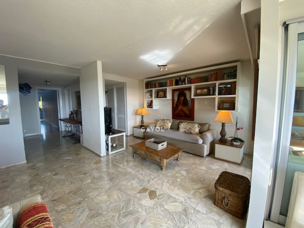 Apartamento ID.576 - VENTA PUNTA DEL ESTE MANSA 2 DORMITORIOS 
