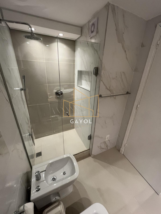 Apartamento ID.573 - Venta en Mansa 2 Dormitorios y dependencia de servicio