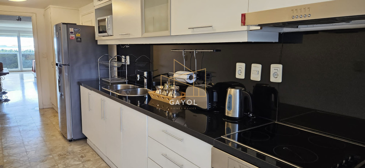 Apartamento ID.576 - VENTA PUNTA DEL ESTE MANSA 2 DORMITORIOS 