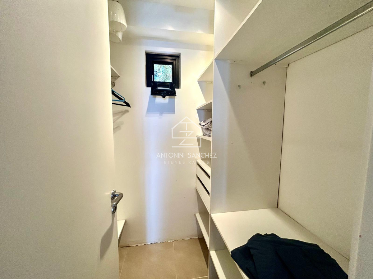 Apartamento ID.1702 - Venta y alquiler 4 dormitorios y 3 baños 
