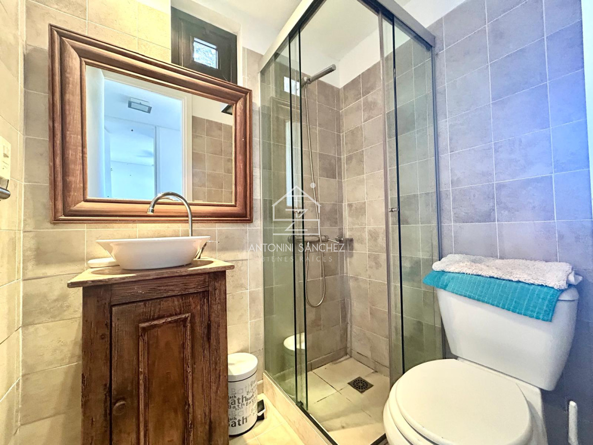 Apartamento ID.1702 - Venta y alquiler 4 dormitorios y 3 baños 