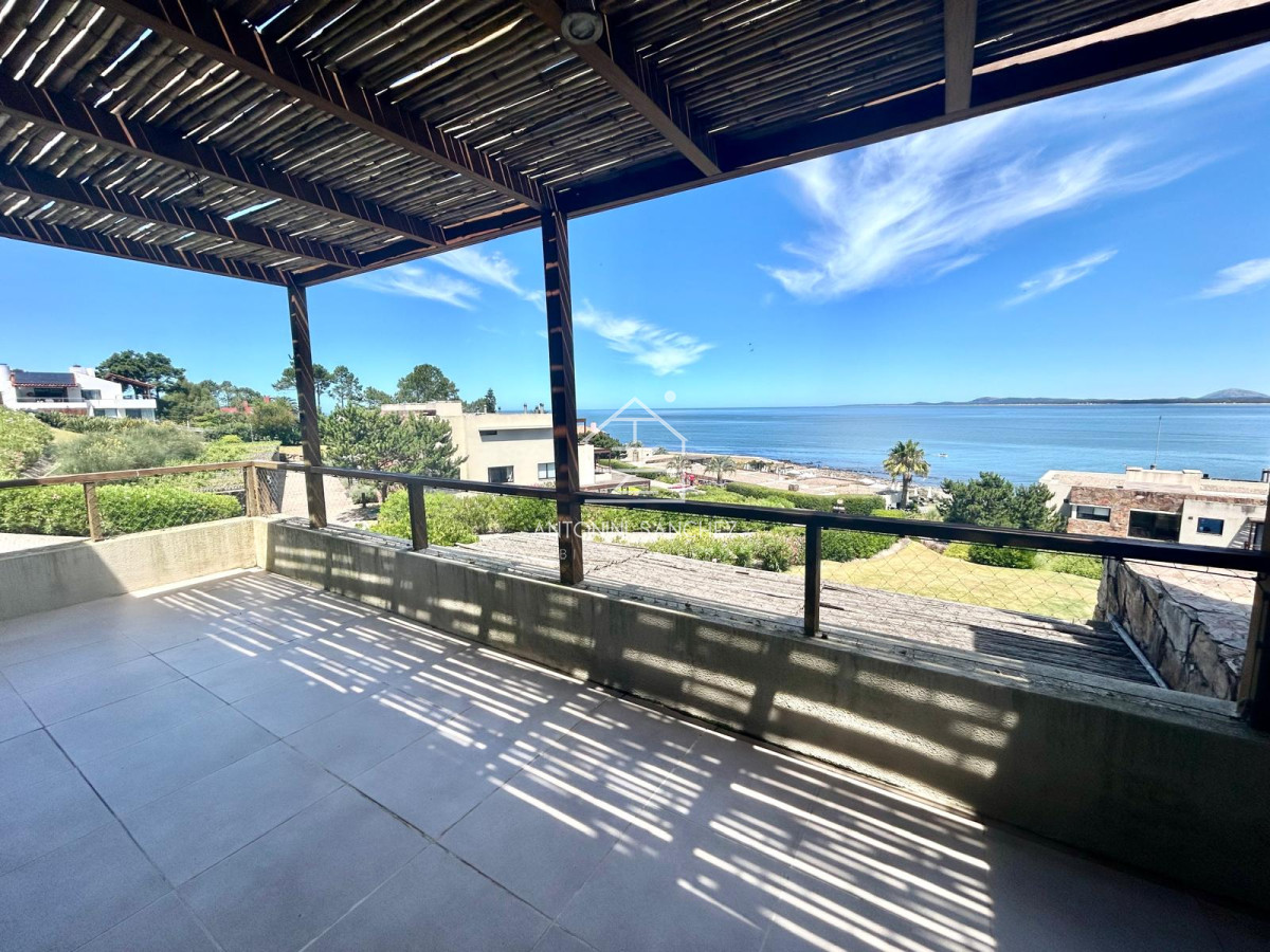 Apartamento ID.1702 - Venta y alquiler 4 dormitorios y 3 baños 