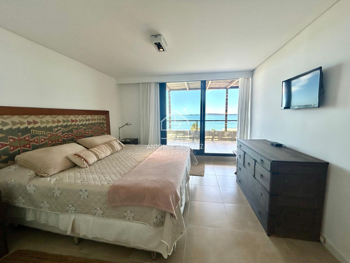 Apartamento ID.1702 - Venta y alquiler 4 dormitorios y 3 baños 