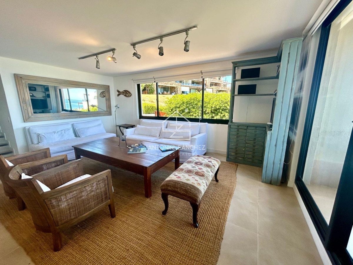 Apartamento ID.1702 - Venta y alquiler 4 dormitorios y 3 baños 