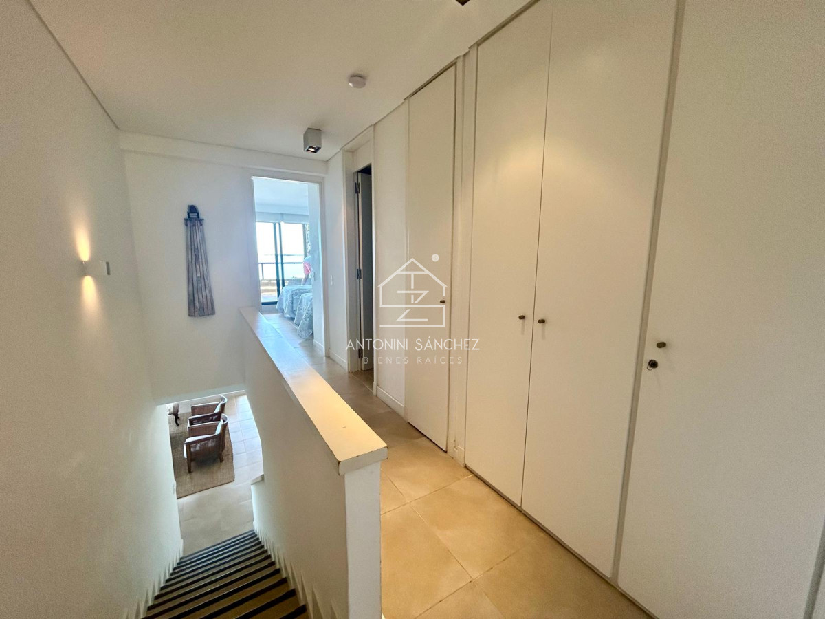 Apartamento ID.1702 - Venta y alquiler 4 dormitorios y 3 baños 
