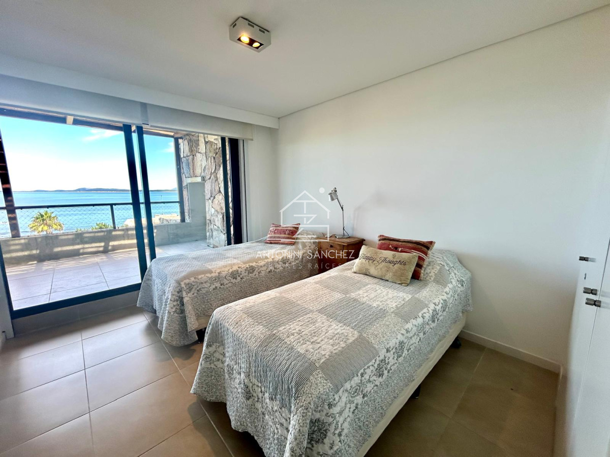 Apartamento ID.1702 - Venta y alquiler 4 dormitorios y 3 baños 