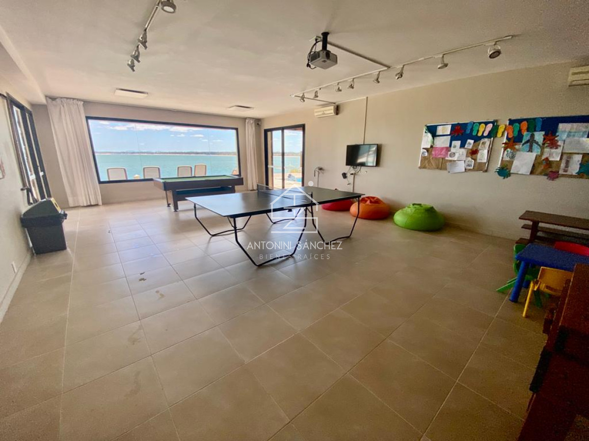 Apartamento ID.1702 - Venta y alquiler 4 dormitorios y 3 baños 