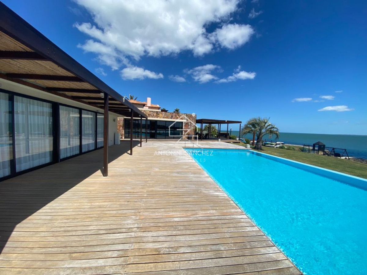 Apartamento ID.1702 - Venta y alquiler 4 dormitorios y 3 baños 
