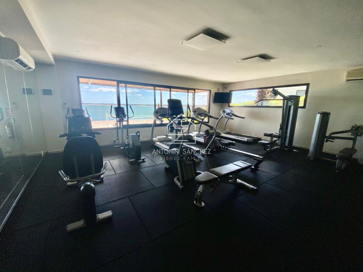 Apartamento ID.1702 - Venta y alquiler 4 dormitorios y 3 baños 