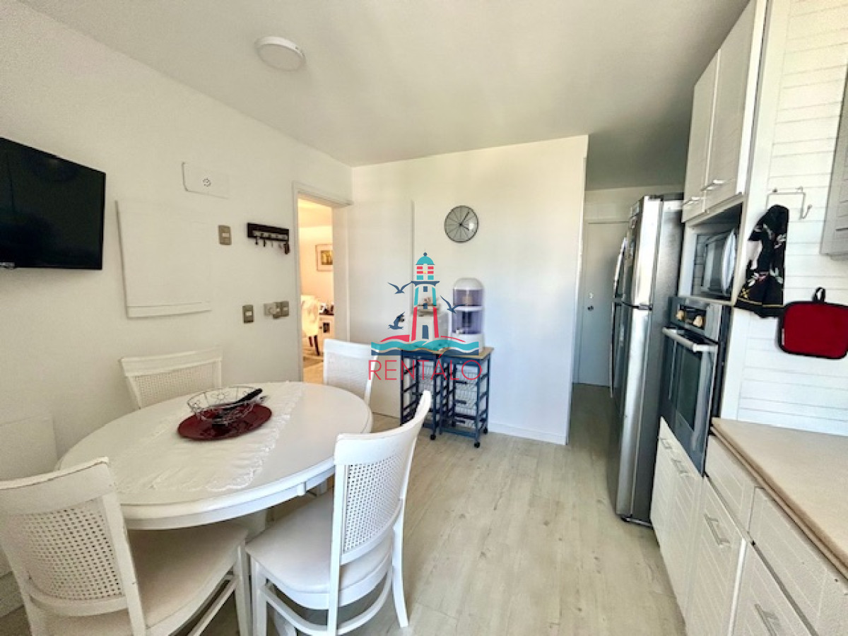 Apartamento ID.262 - Apartamento en Venta 3 dormitorios y dependencia de servicio en Punta del este 