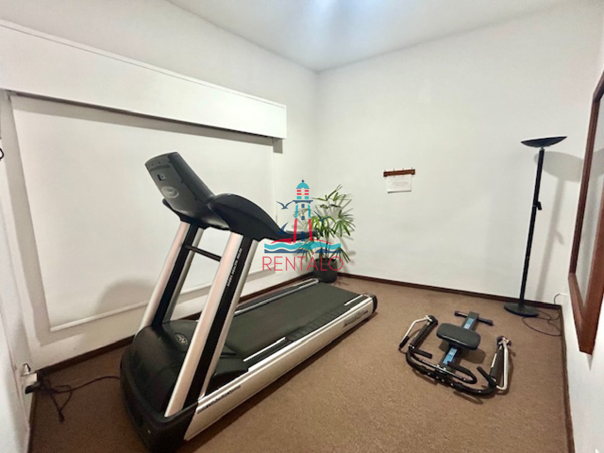 Apartamento ID.262 - Apartamento en Venta 3 dormitorios y dependencia de servicio en Punta del este 
