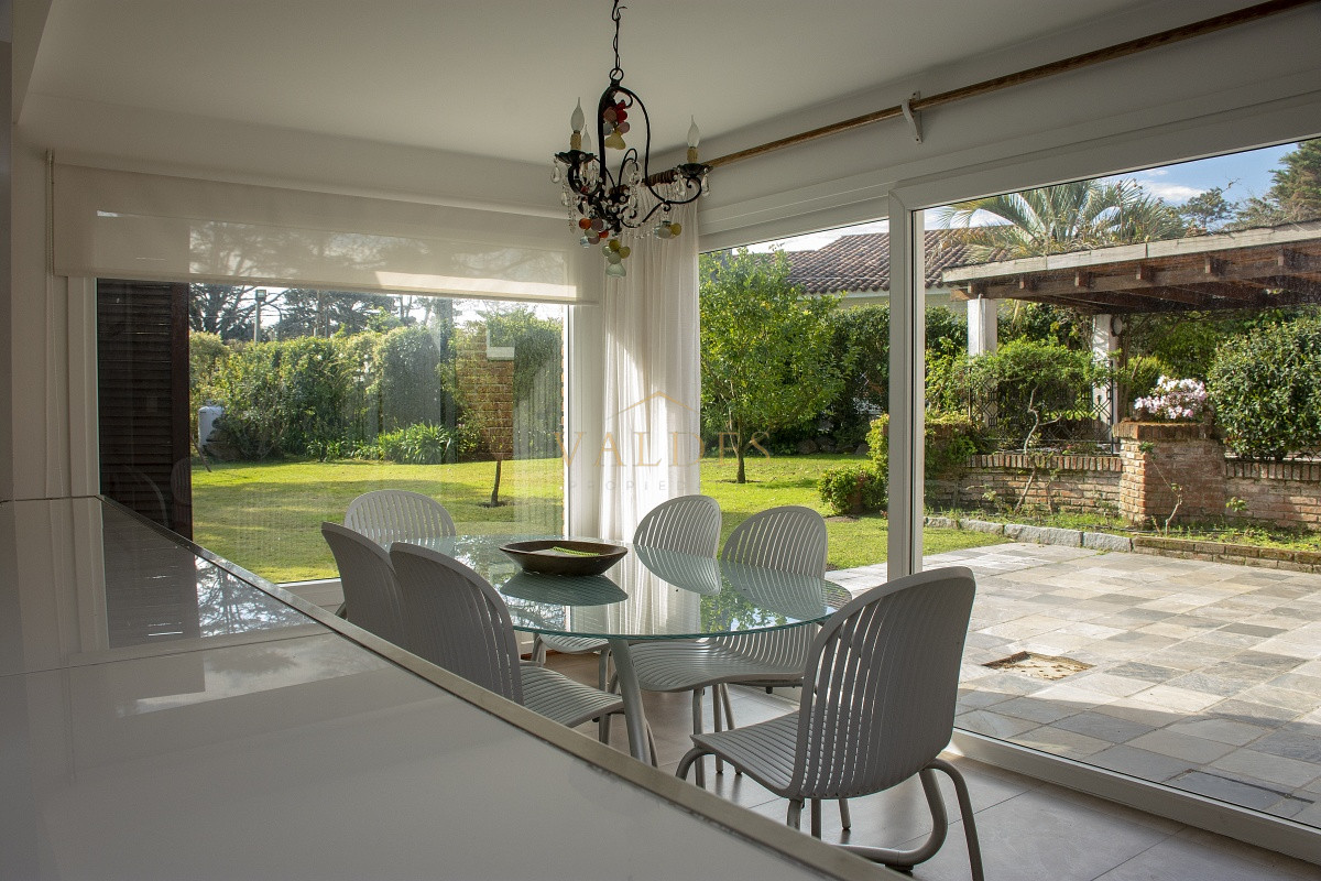 Casa ID.502 - Mansa a 100 mts rambla!! Totalmente reciclada