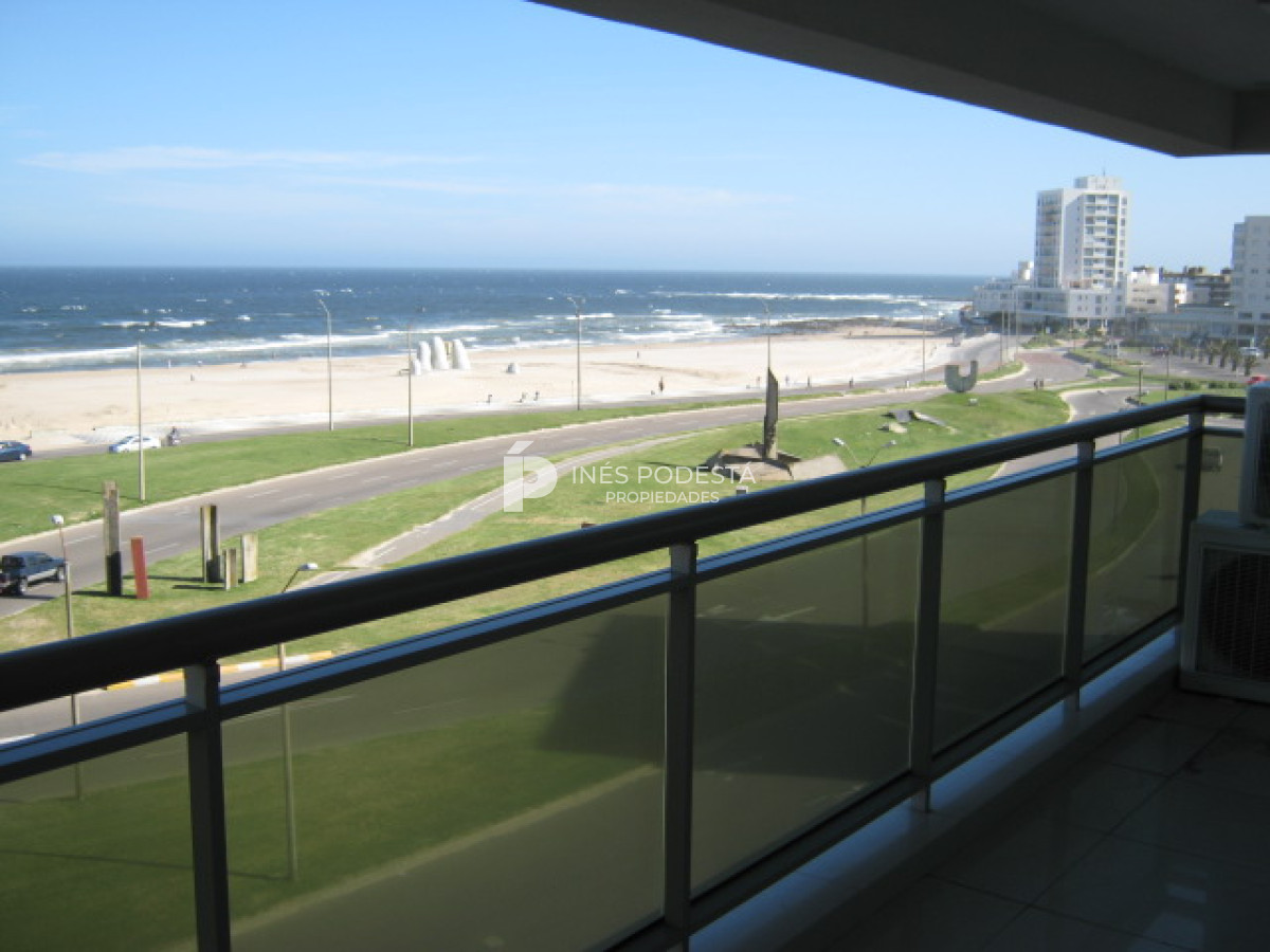 Apartamento en Alquiler, Brava, Punta del Este, 3 Dormitorios. - IPD4983A