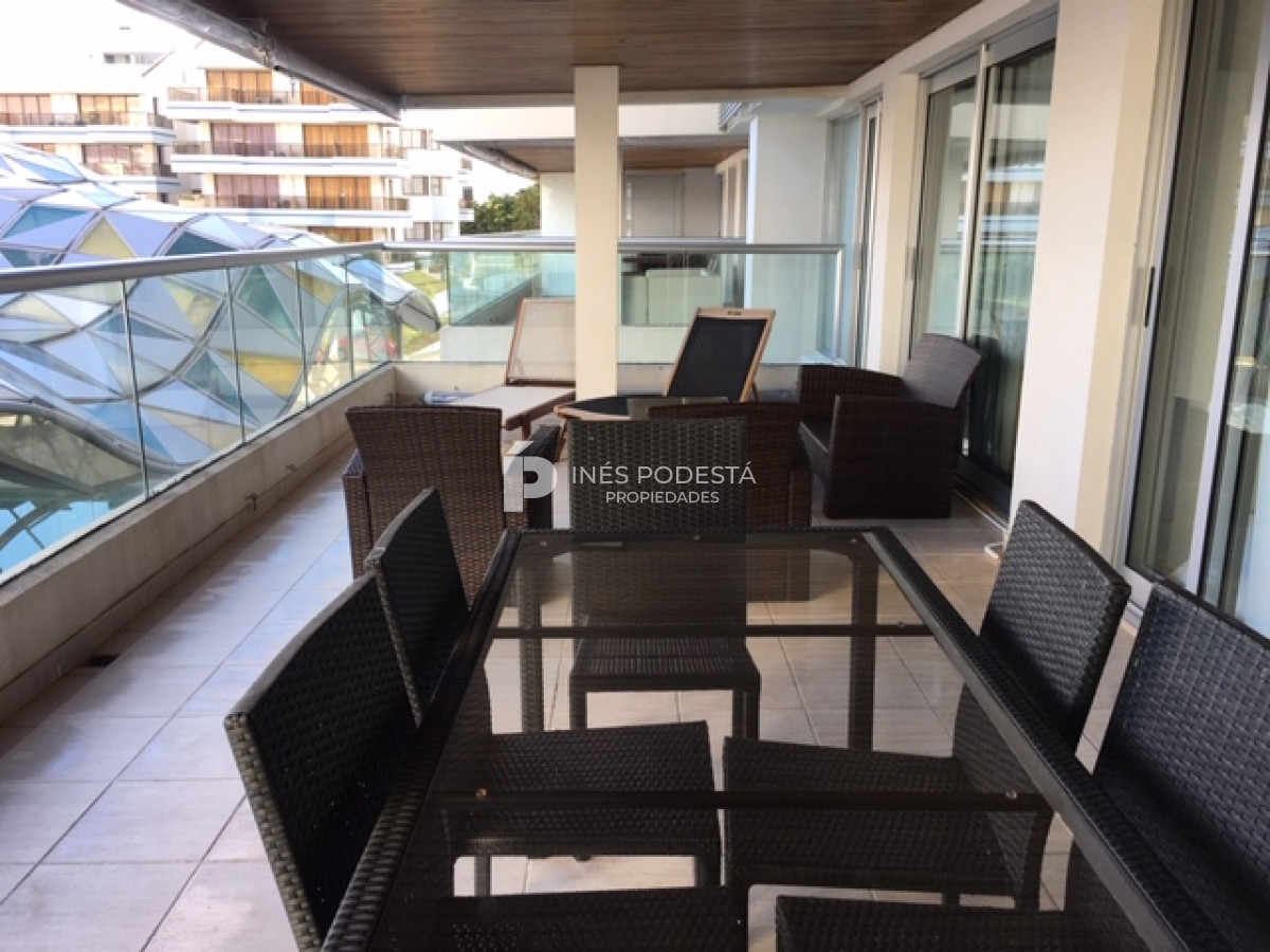 Apartamento en Venta Brava Punta del Este de 2 Dormitorios