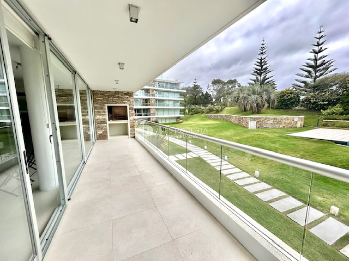 Venta en brava a 100 mts mar con 2 suites + toilette - IPD39172A