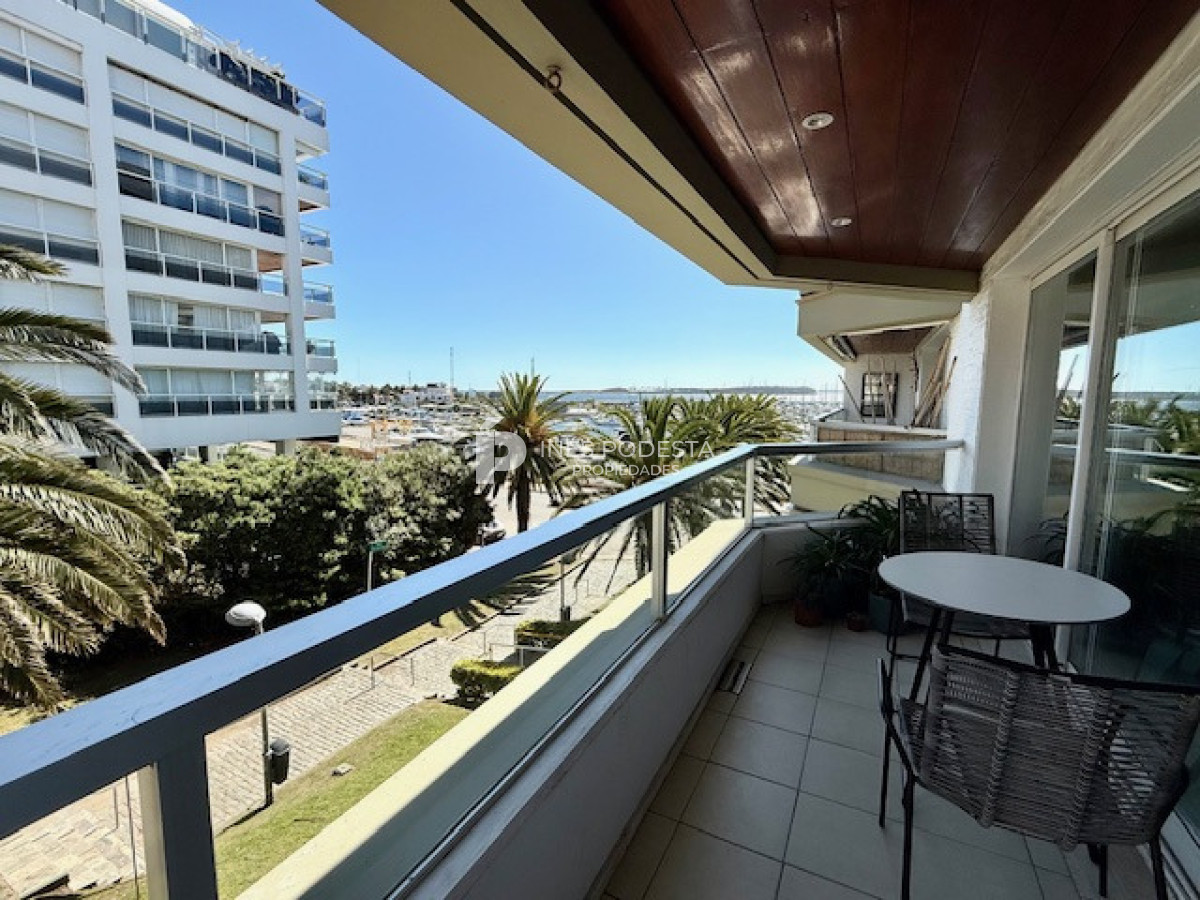Alquiler departamento con 2 dormitorios y 2 baños - IPD8177A
