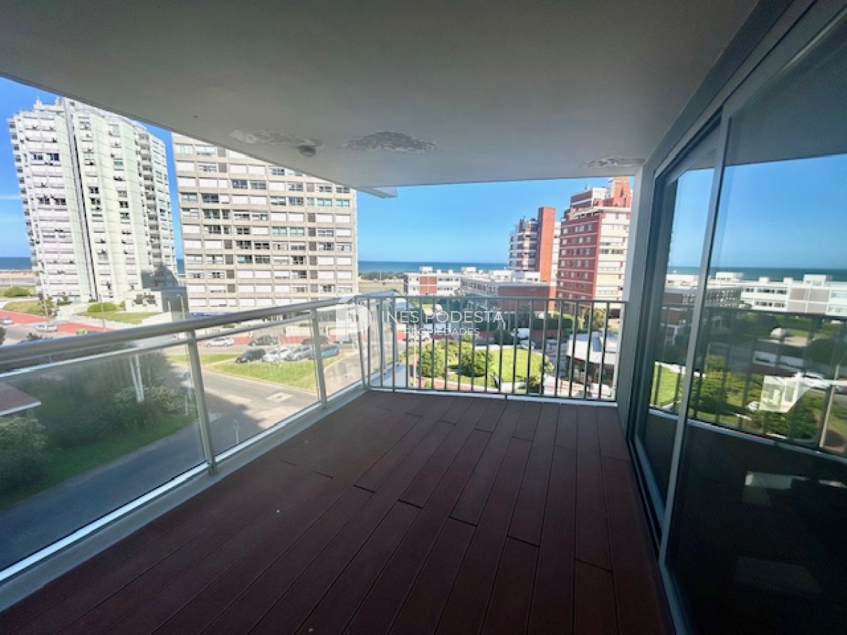Venta departamento en  Brava,  2 Dormitorios.