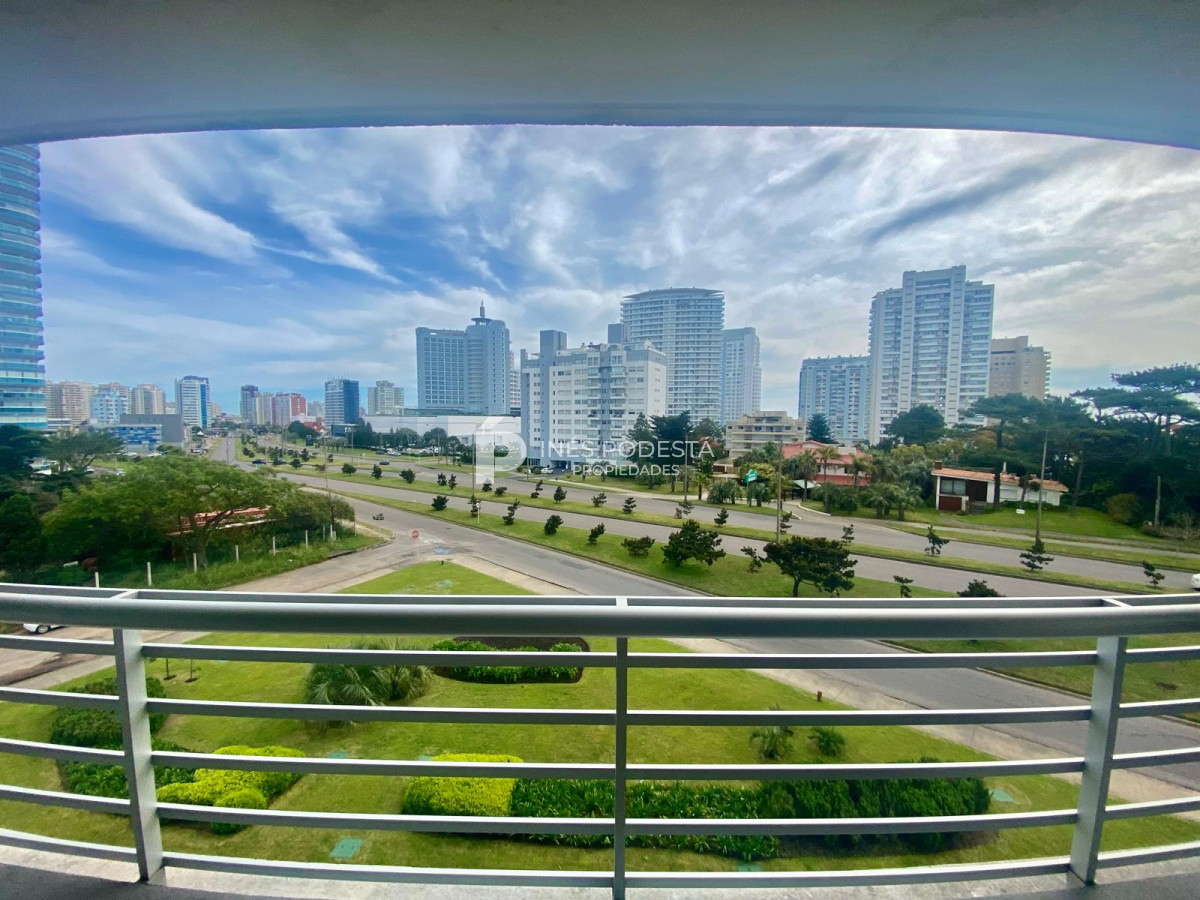 Apartamento en Mansa de 2 dormitorios Punta del este