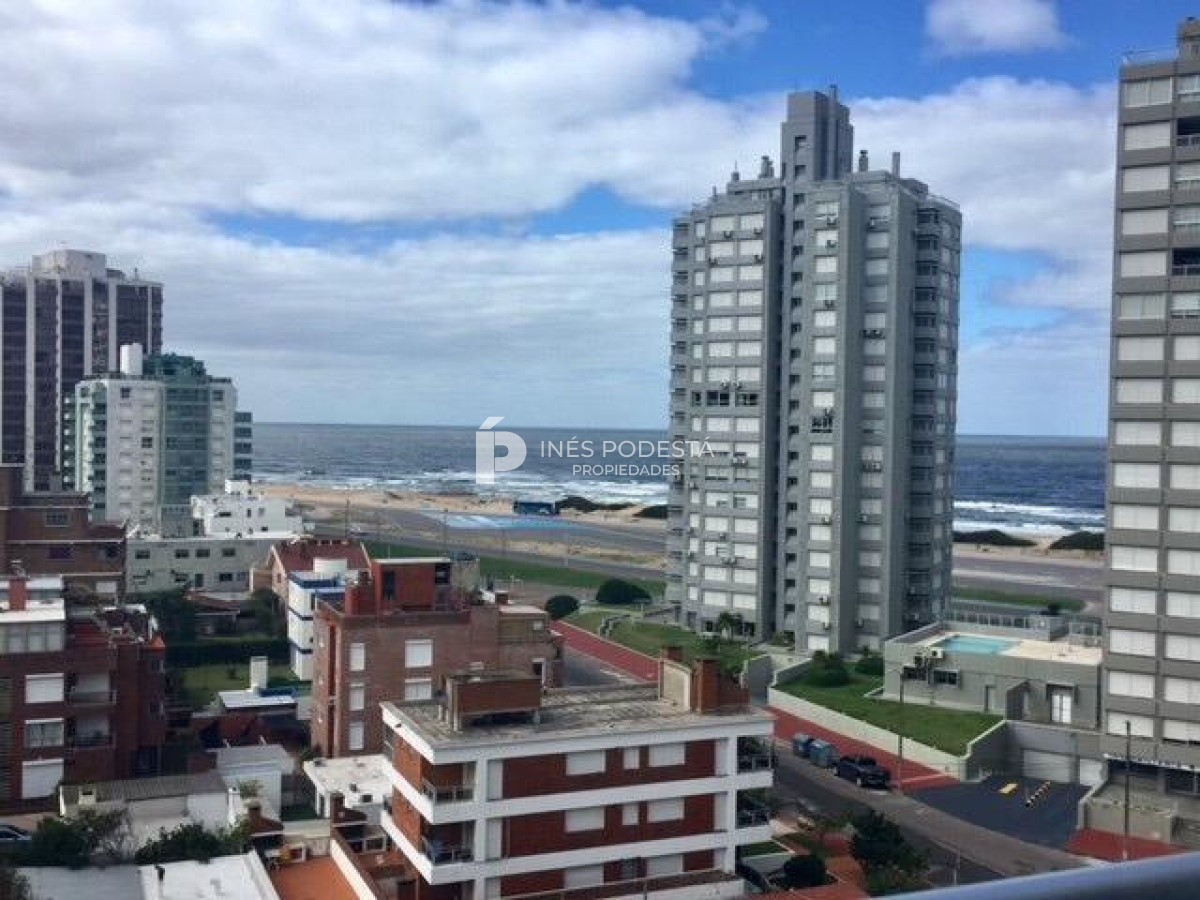 Apartamento de 3 dormitorios en alquiler