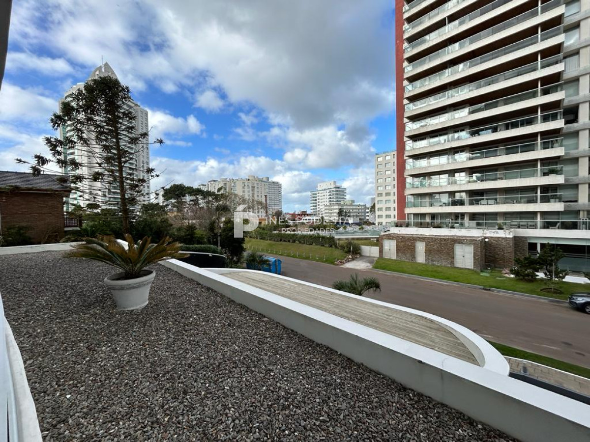 Apartamento ID.7233 - VENTA  Y ALQUILER 2 DORMITORIOS BRAVA PUNTA DEL ESTE