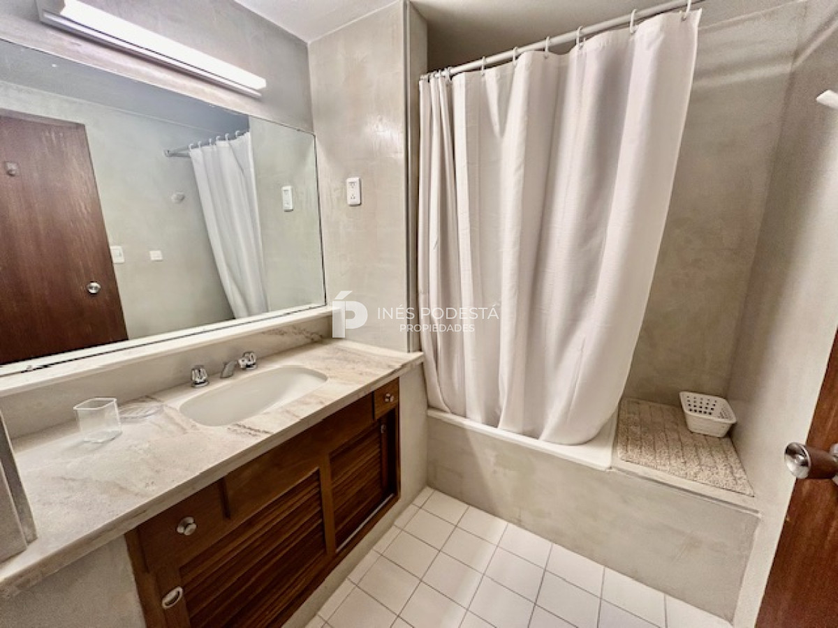 Apartamento ID.40283 - ALQUILER en mansa 3 dormitorios y 2 baños vista al mar