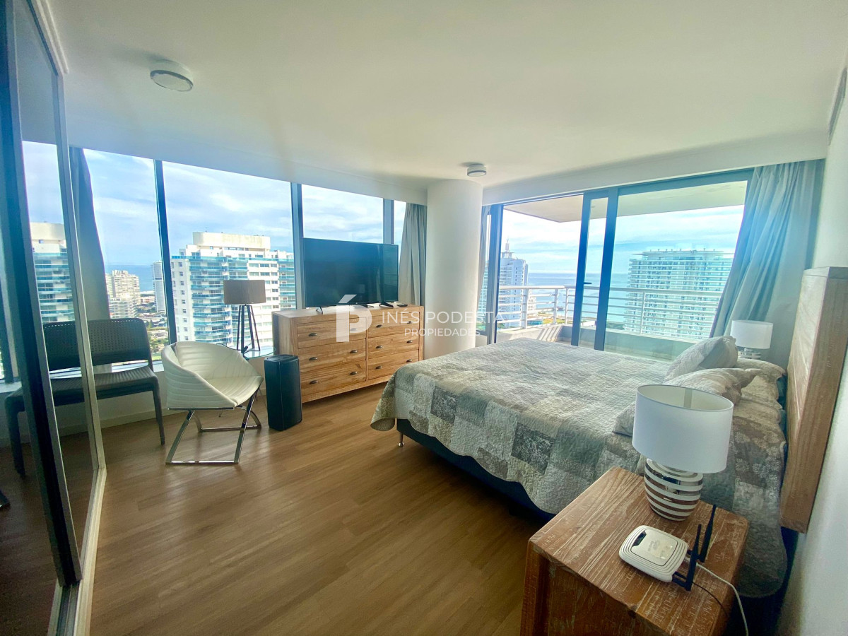 Apartamento ID.40242 - Apartamento Pent-house en Venta Punta del Este 