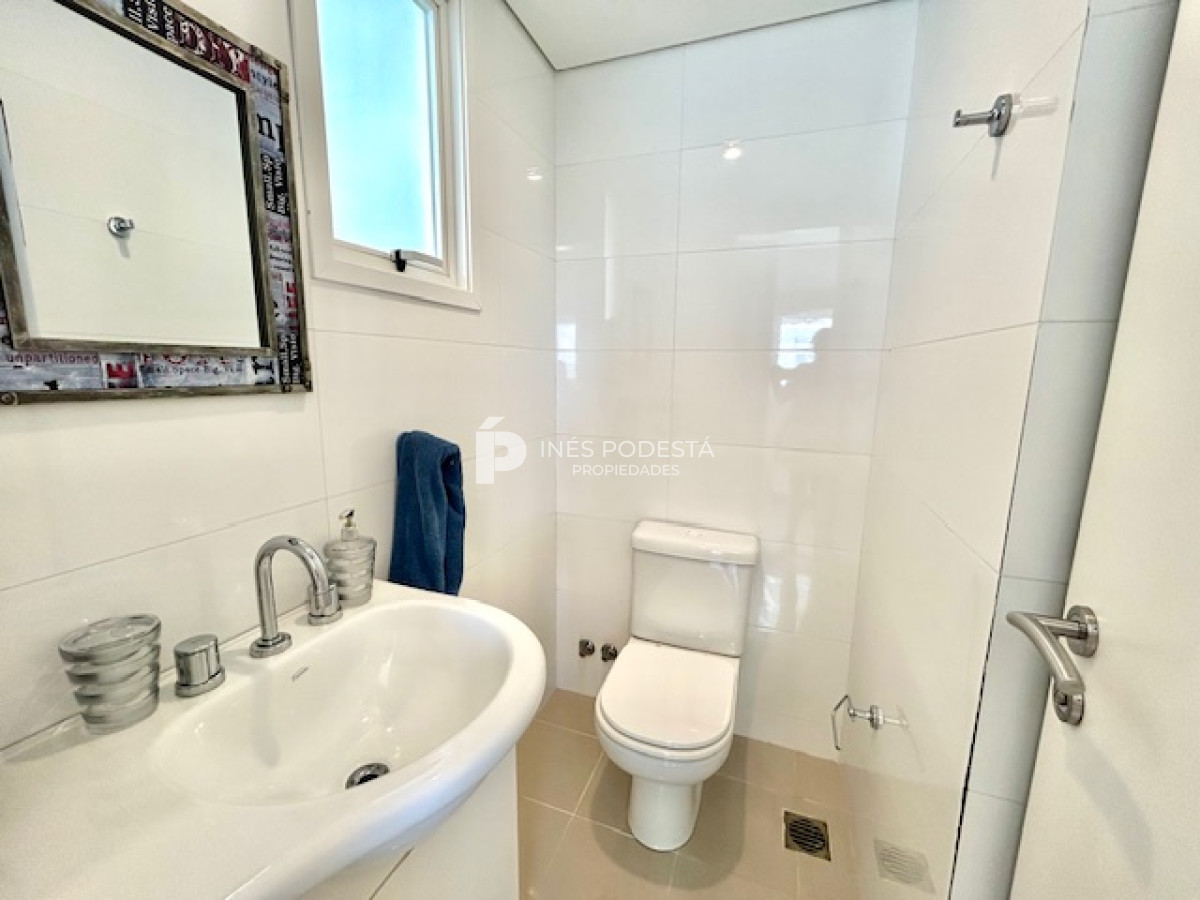 Apartamento ID.7998 - Alquiler Apartamento en  Mansa, Punta del Este, 2 Dormitorios.