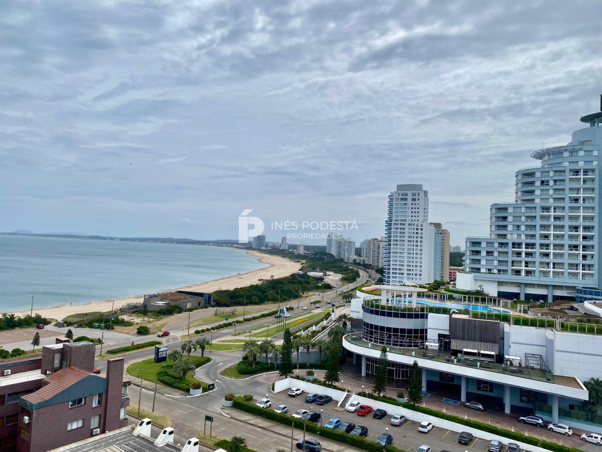 Apartamento ID.7472 - Apartamento en Venta 3 Dormitorios Punta del Este 