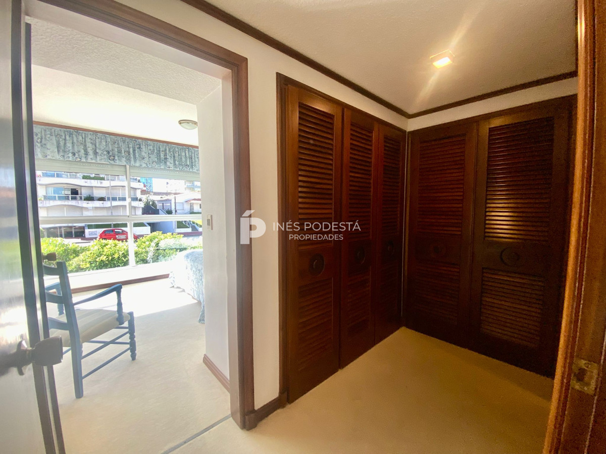 Apartamento ID.8201 - Venta y alquiler departamento de  3 Dormitorios y dependencia de servicio