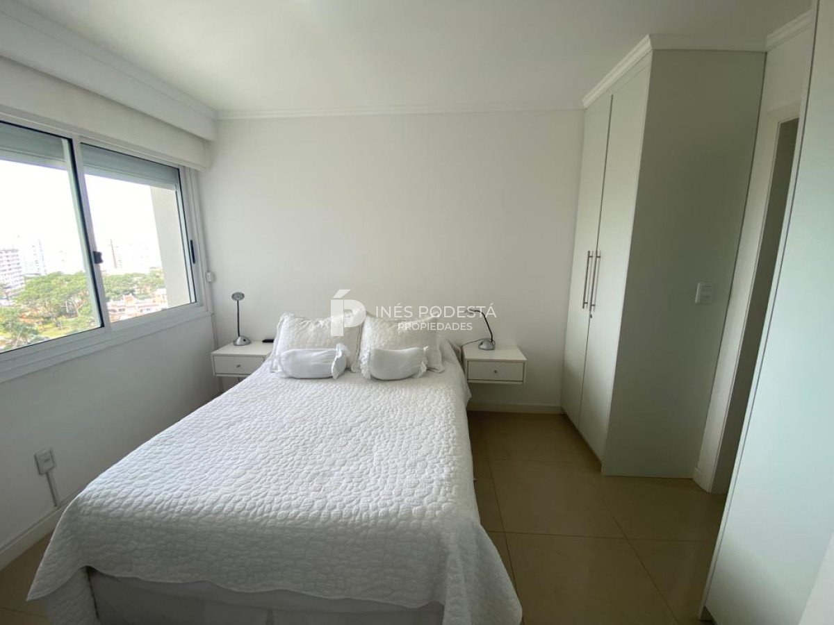 Apartamento ID.37501 - Venta en mansa, 2 suites más toilette y parrillero propio
