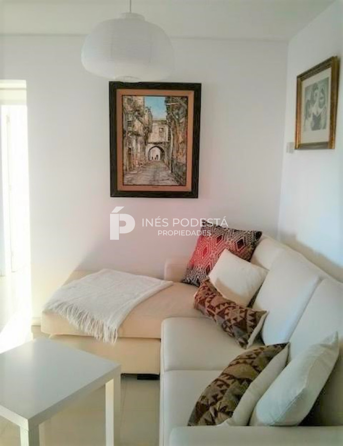 Apartamento ID.6890 - Apartamento en Alquiler, 2 Dormitorios.