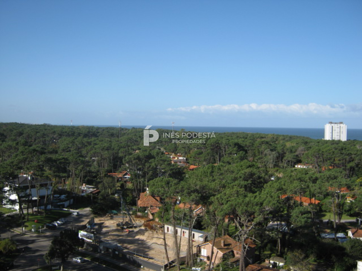 Apartamento ID.1355 - Apartamento en Alquiler, Roosevelt, Punta del Este, 2 Dormitorios.