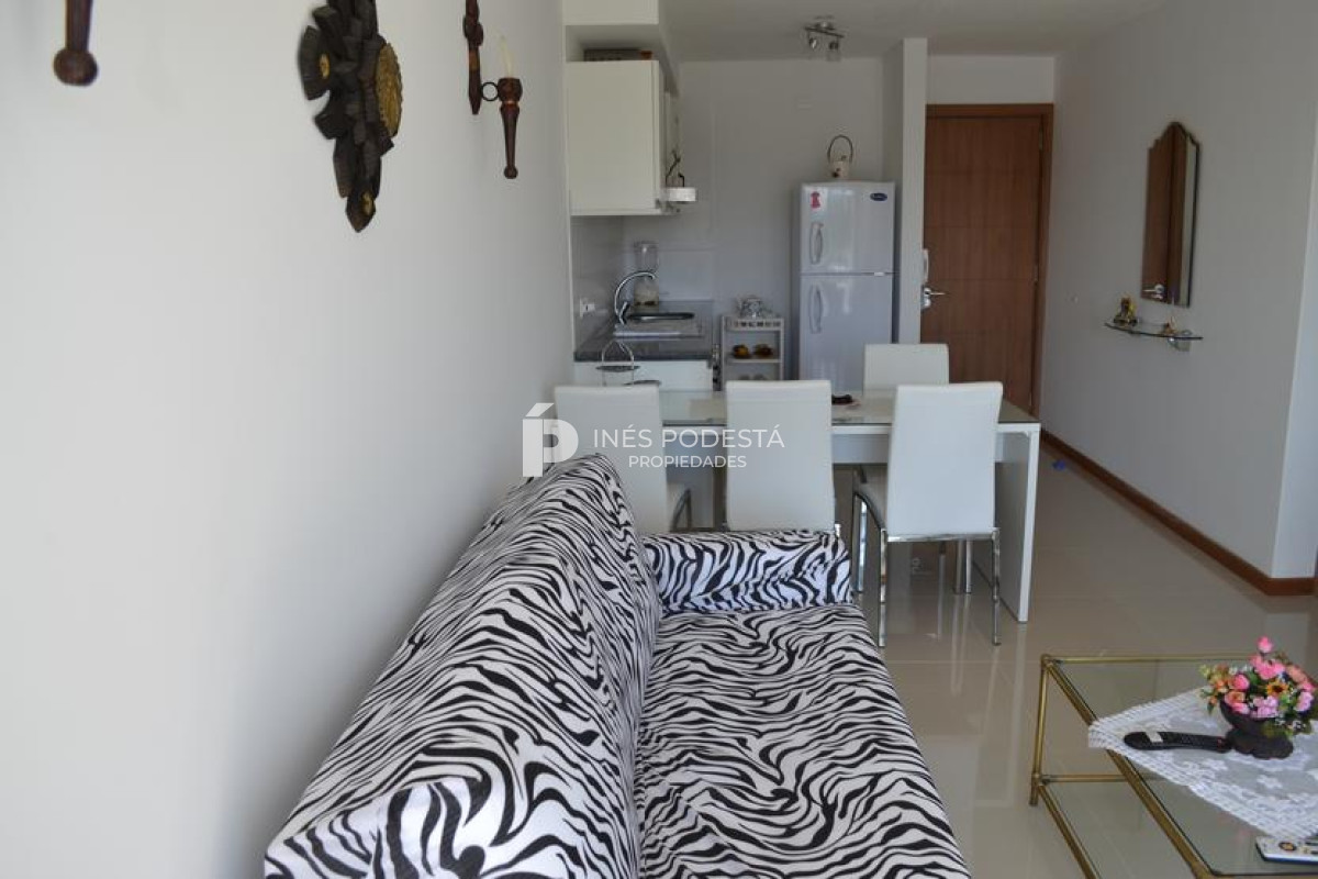 Apartamento ID.6434 - Apartamento en Alquiler, Aidy Grill, Punta del Este, 2 Dormitorios.