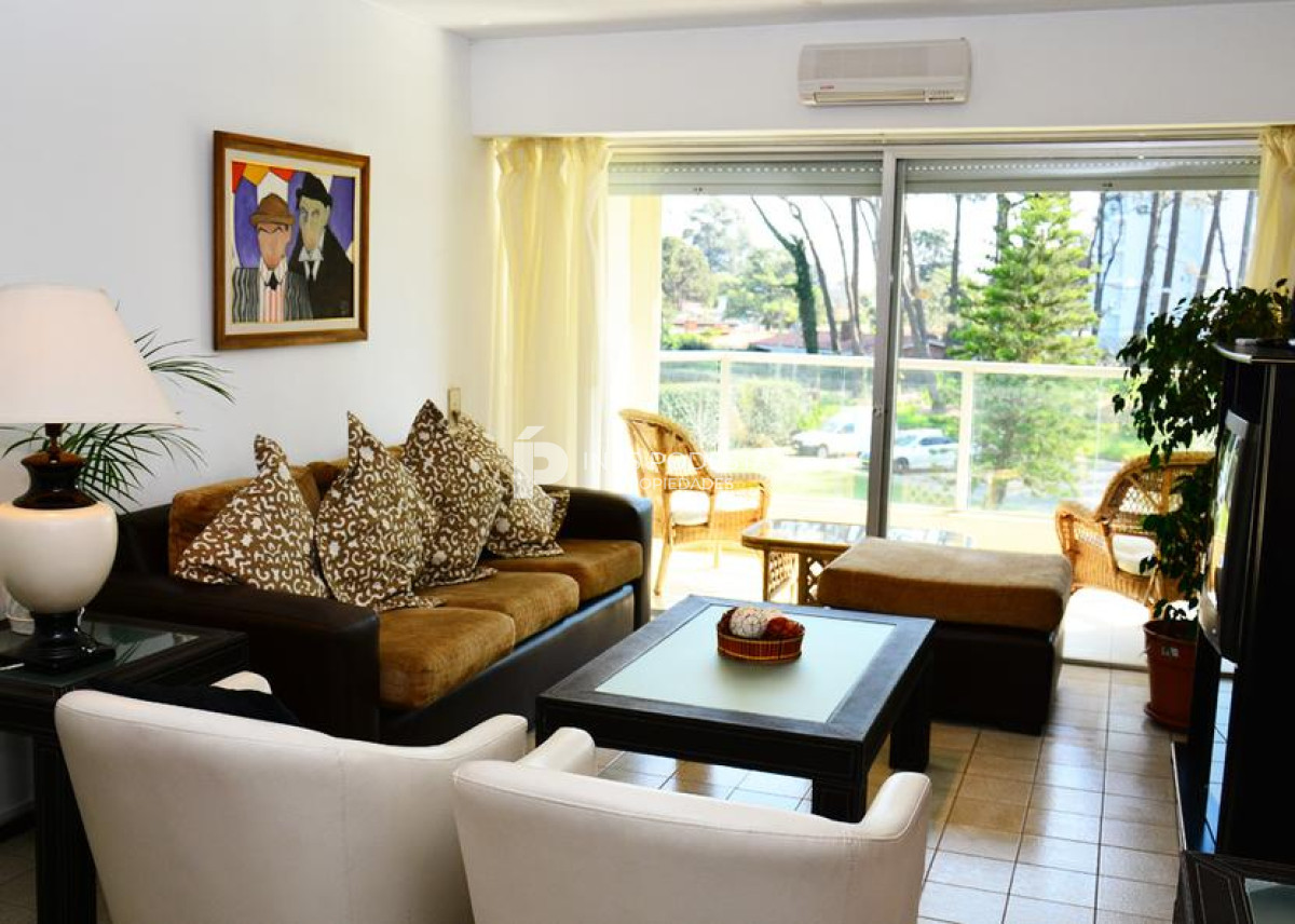 Apartamento ID.7675 - Apartamento en Venta y Alquiler, 2 Dormitorios