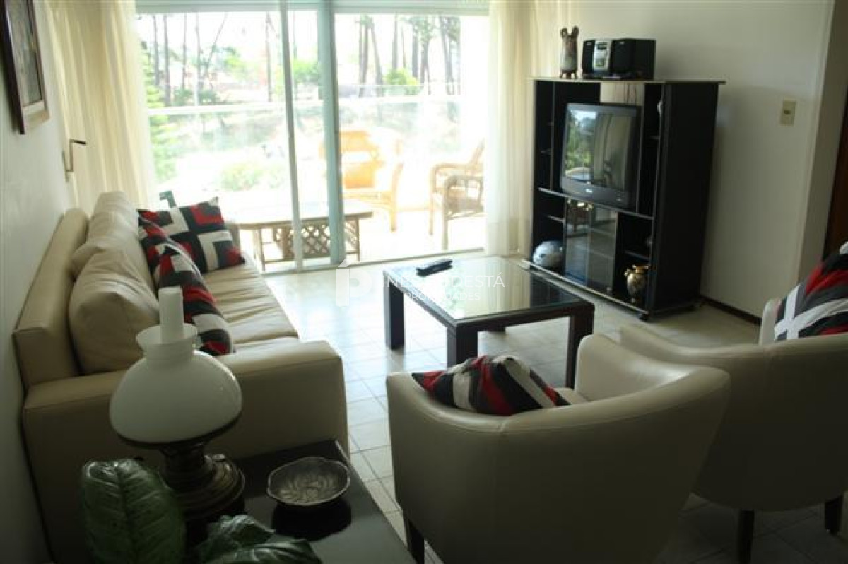 Apartamento ID.7675 - Apartamento en Venta y Alquiler, 2 Dormitorios