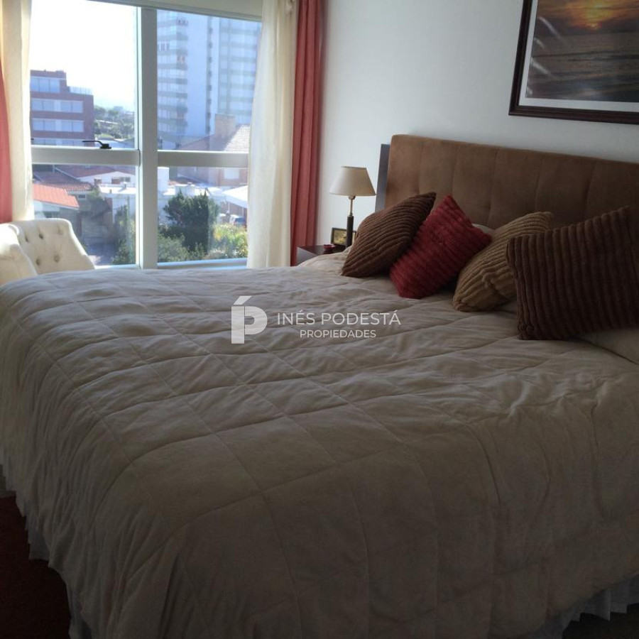 Apartamento ID.7780 - Departamento en alquiler de 2 dormitorios en Punta del Este