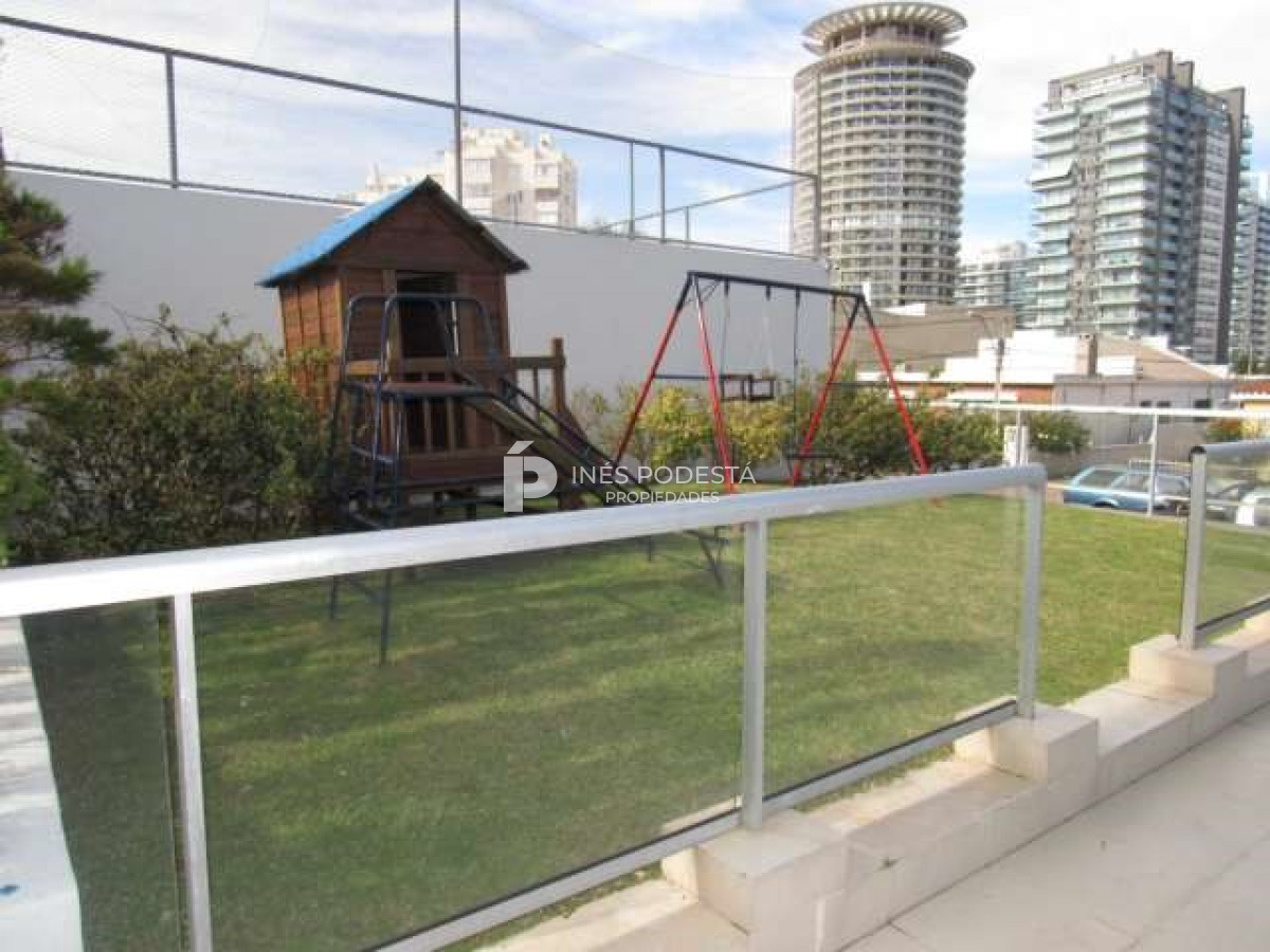 Apartamento ID.7780 - Departamento en alquiler de 2 dormitorios en Punta del Este