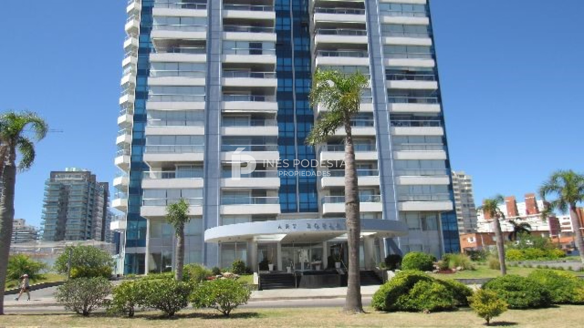 Apartamento ID.7780 - Departamento en alquiler de 2 dormitorios en Punta del Este