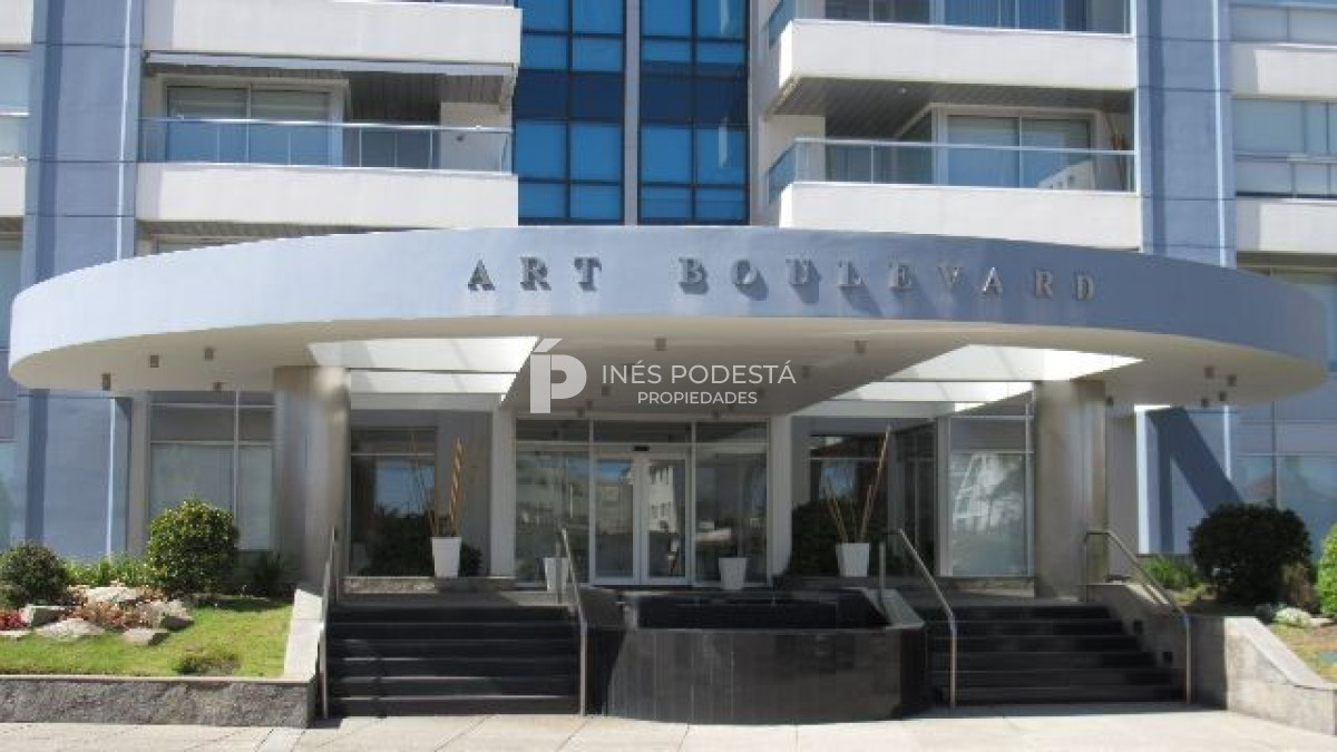Apartamento ID.7780 - Departamento en alquiler de 2 dormitorios en Punta del Este