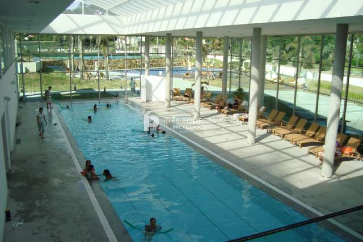 Apartamento ID.7998 - Alquiler Apartamento en  Mansa, Punta del Este, 2 Dormitorios.