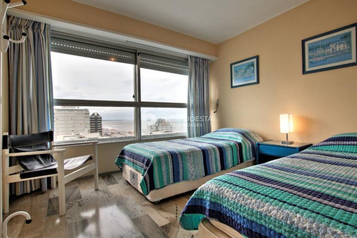 Apartamento ID.8330 - Alquiler 4 dormitorios y 3 baños