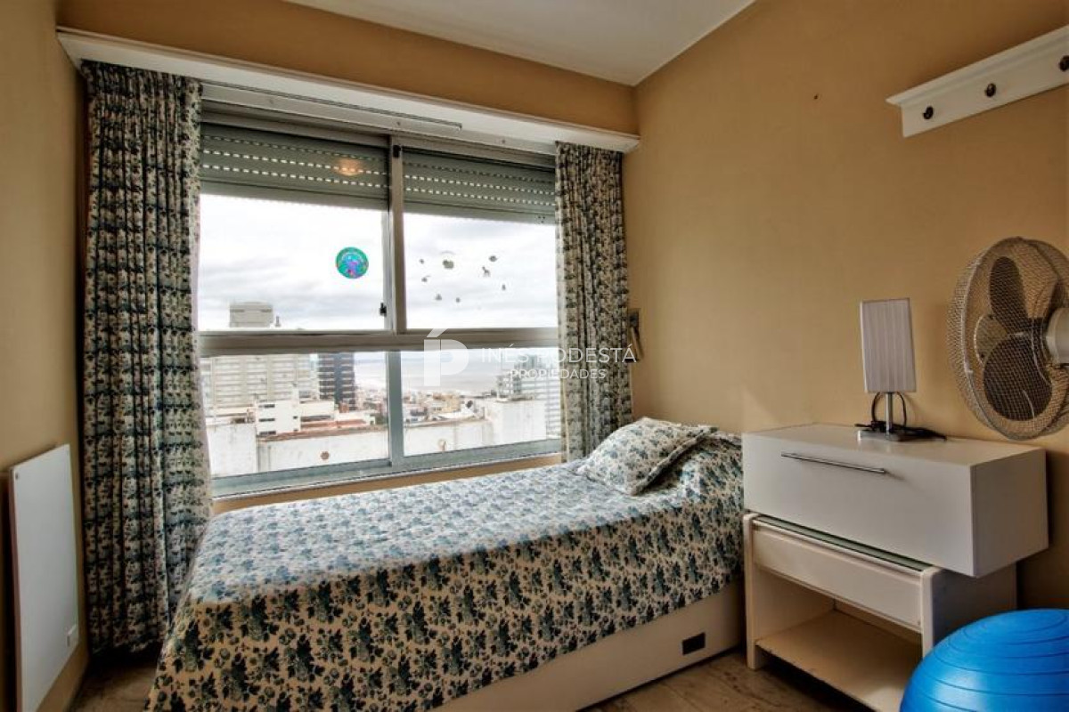 Apartamento ID.8330 - Alquiler 4 dormitorios y 3 baños