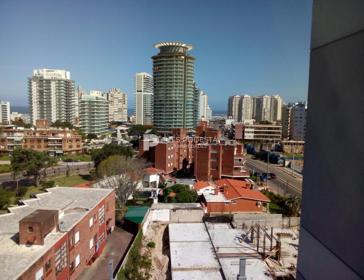 Apartamento ID.8456 - Apartamento en Alquiler, Mansa , 3 Dormitorios.