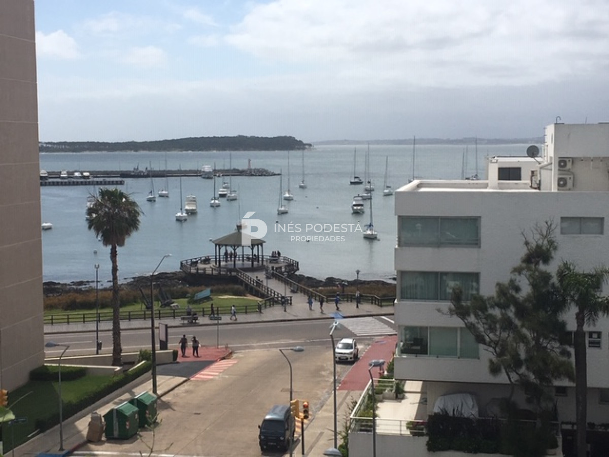 Apartamento ID.8572 - Apartamento en Alquiler, Peninsula, Punta del Este, 3 Dormitorios.