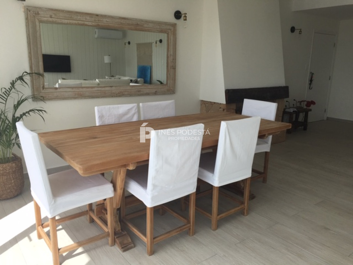 Apartamento ID.8572 - Apartamento en Alquiler, Peninsula, Punta del Este, 3 Dormitorios.