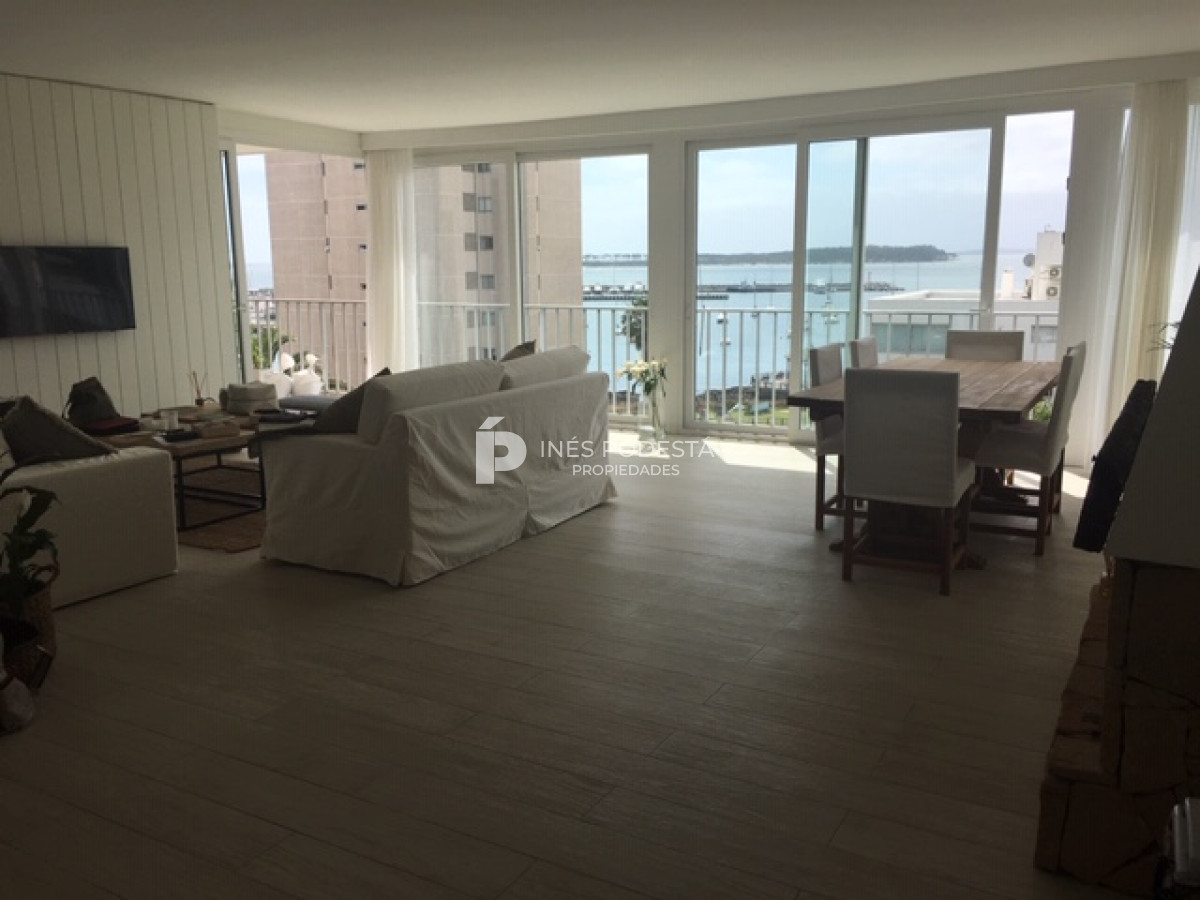 Apartamento ID.8572 - Apartamento en Alquiler, Peninsula, Punta del Este, 3 Dormitorios.