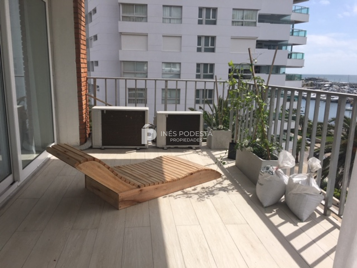Apartamento ID.8572 - Apartamento en Alquiler, Peninsula, Punta del Este, 3 Dormitorios.