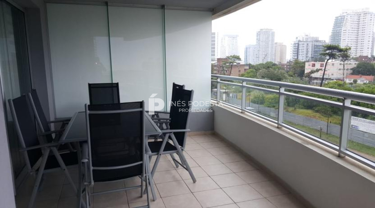 Apartamento ID.8612 - Apartamento en Alquiler, 3 Dormitorios Brava