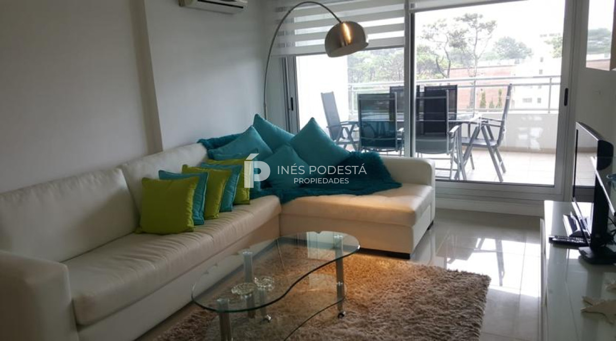 Apartamento ID.8612 - Apartamento en Alquiler, 3 Dormitorios Brava